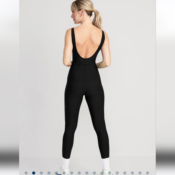 Old navy active jumpsuit - Picture 1 of 2